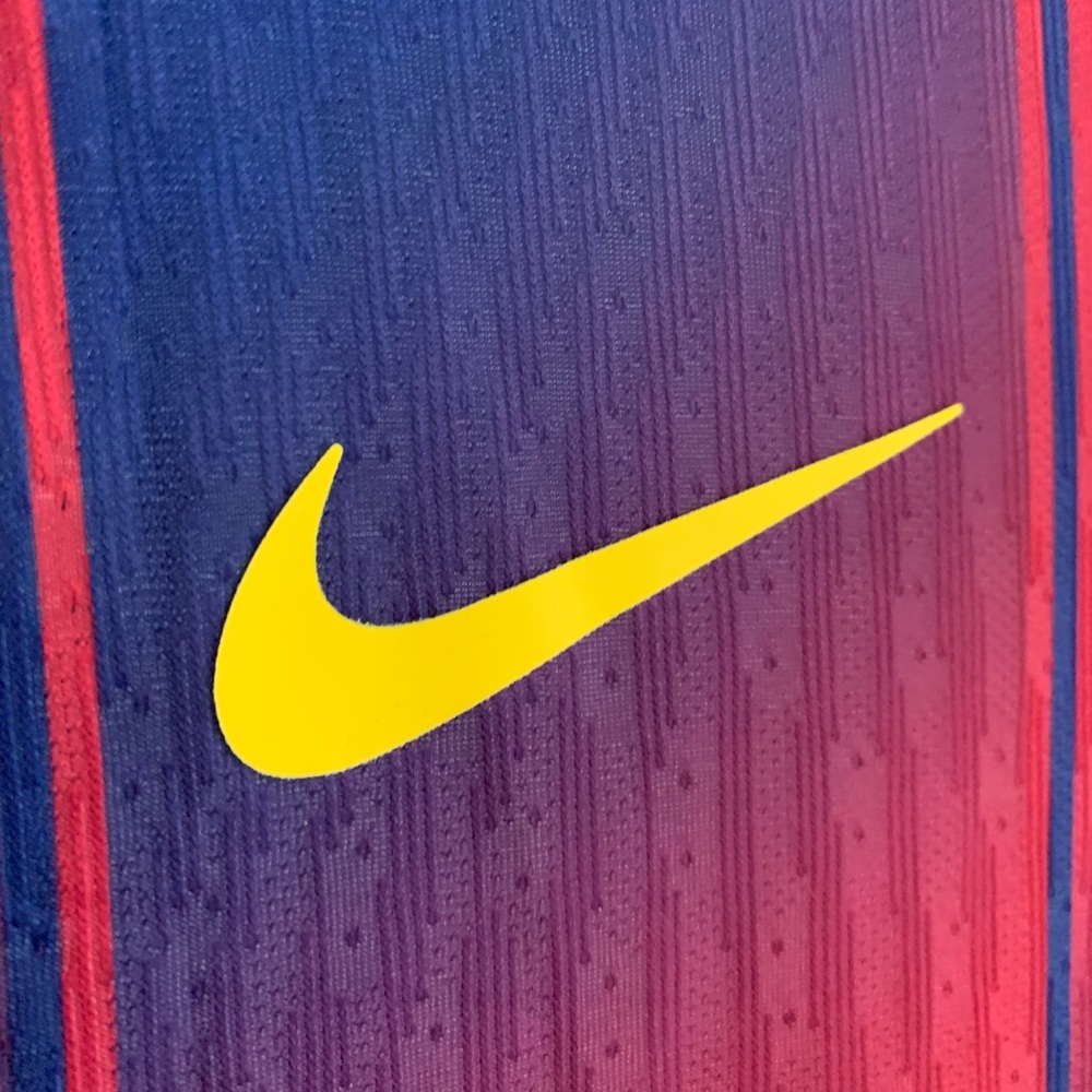 Barcelona 2025/2026 Jerseys - Picture 3 of 15
